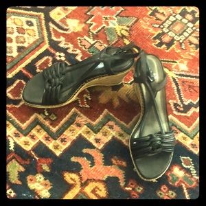 Stewart Wiseman wedges black